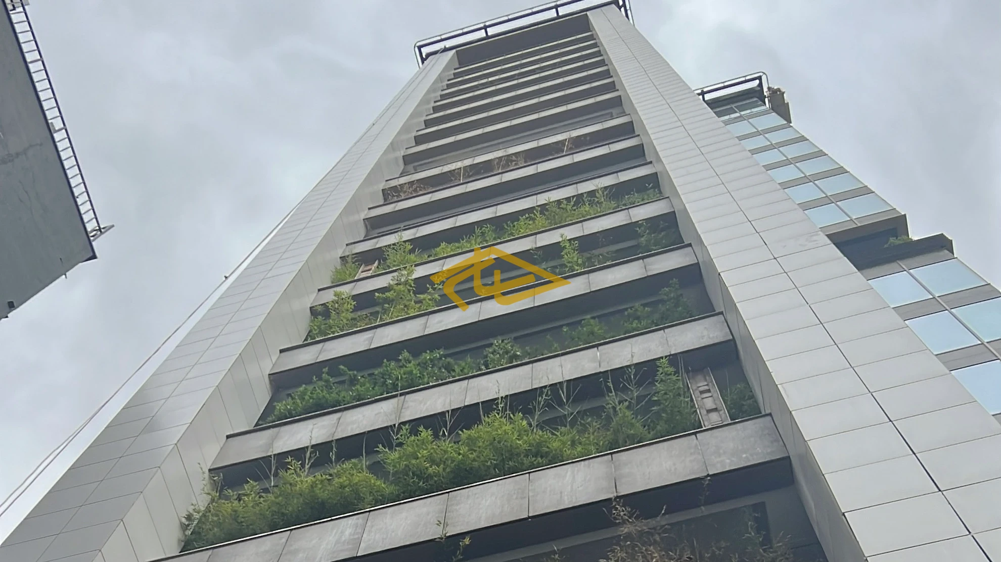 خرید آپارتمان لوکس در فرشته - الهیه | 400 متر فول امکانات