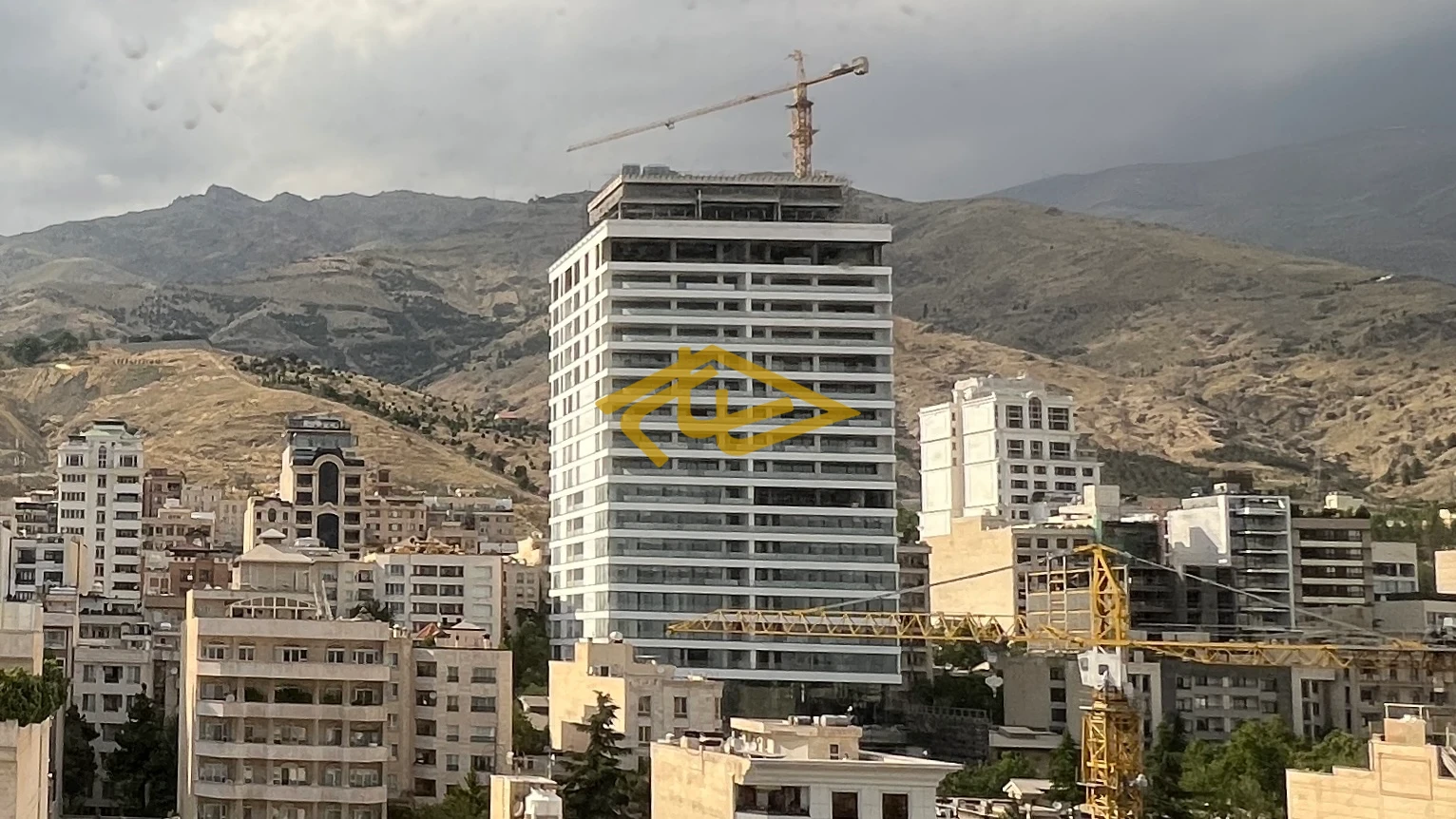 برج رویال ادرس در زعفرانیه ROYAL ADDRESS