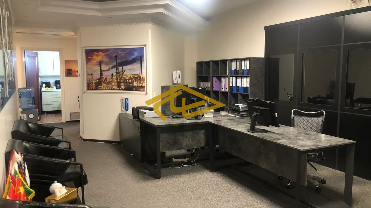 رهن و اجاره دفتر کار ۲۷۰ متری در ولنجک | خیابان ساسان