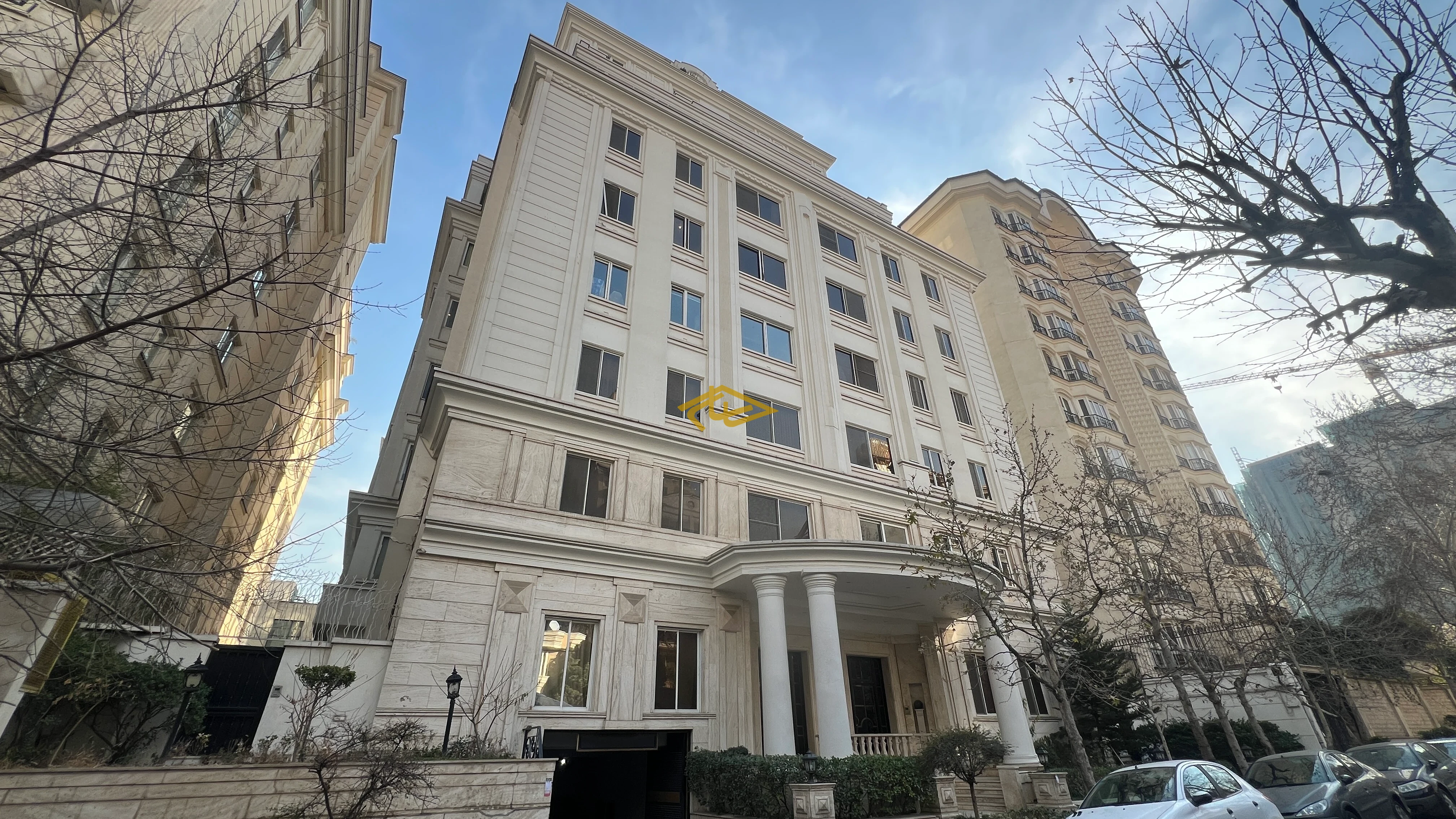 اجاره آپارتمان ۱۶۵ متری در برج پارک رویال ولنجک | ۳ خواب مستر فول امکانات