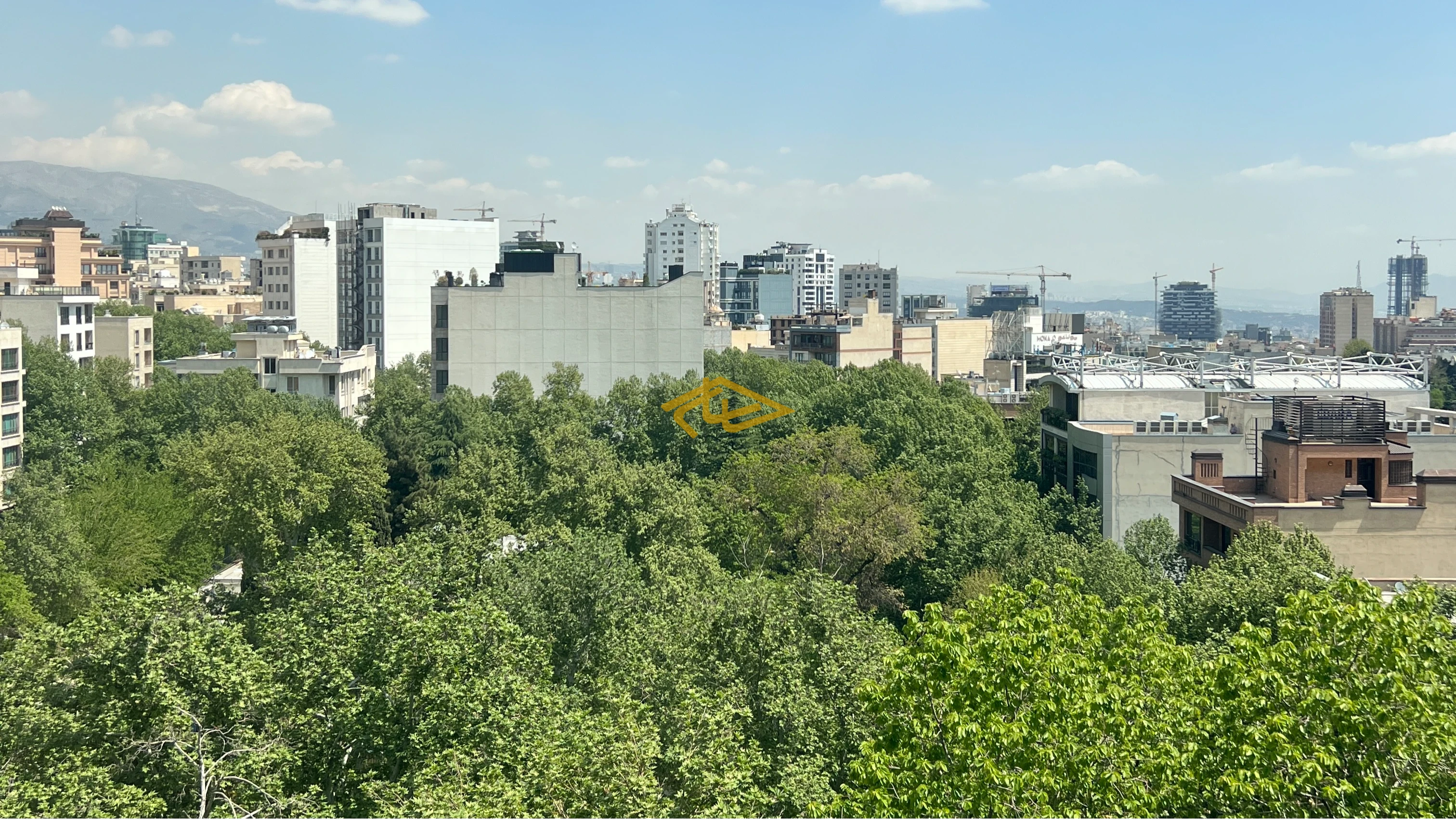 اجاره پنت‌هاوس ۵۰۰ متری دوبلکس در محمودیه | تراس گاردن ۱۰۰ متری