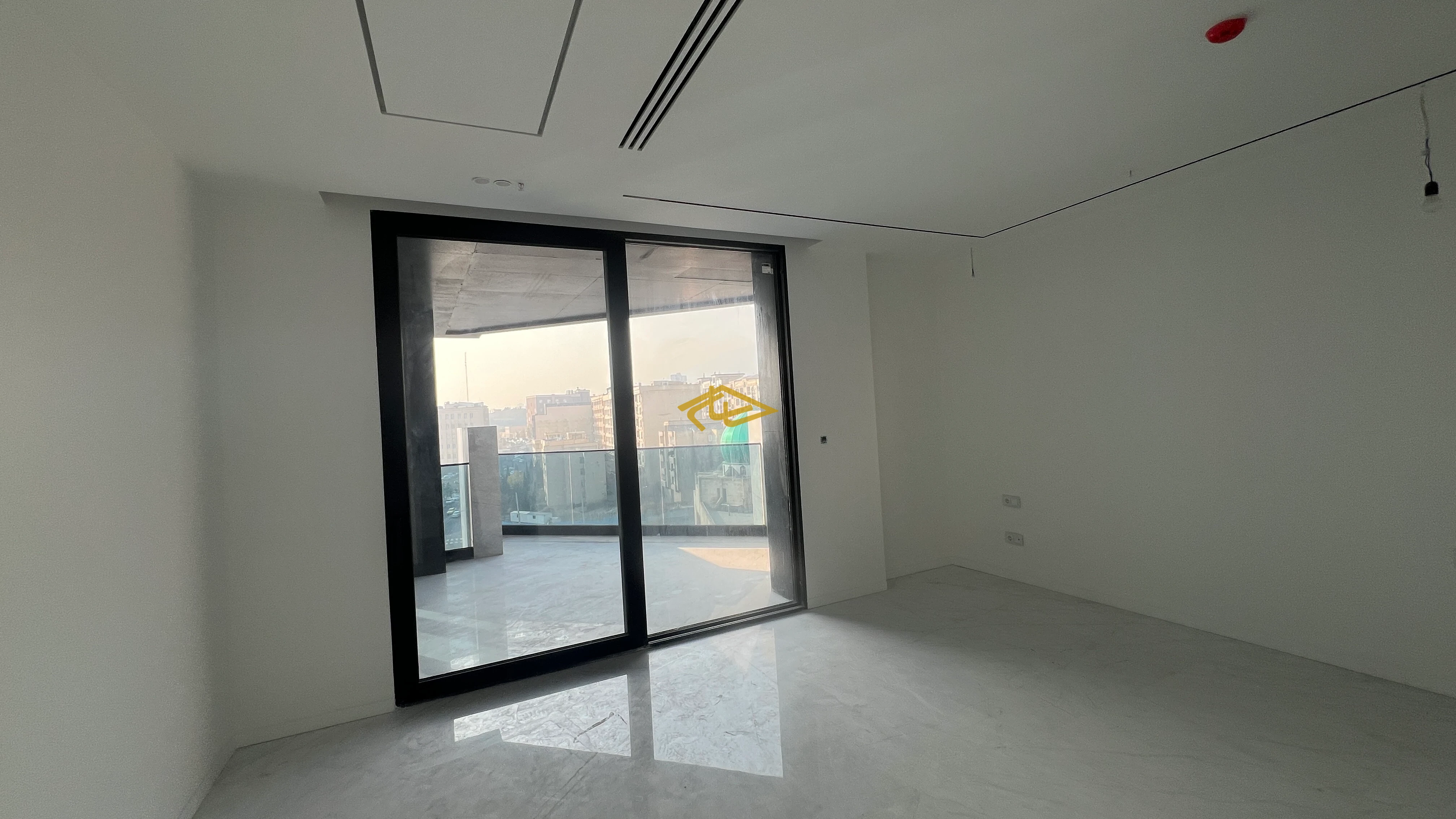 خرید آپارتمان در ساختمان ماری ولنجک | ۲۰۰ متری ۳ خواب