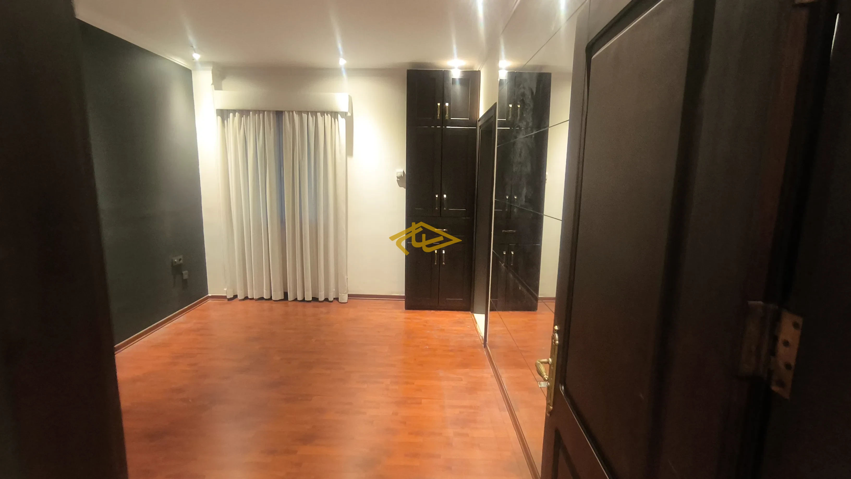 اجاره آپارتمان ۱۴۷ متری سوپرلوکس در زعفرانیه | ۳ خواب، فول امکانات