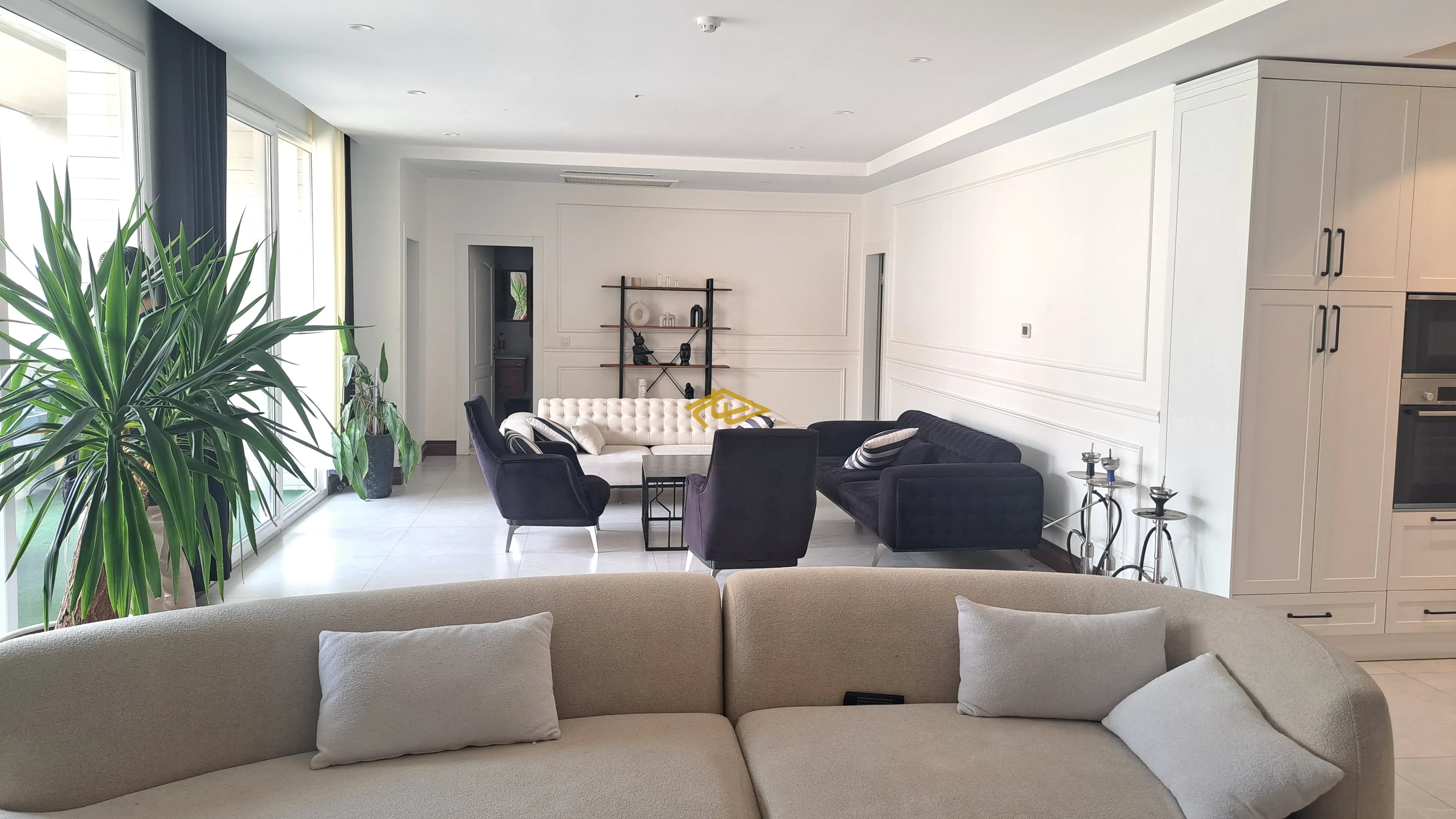 فروش آپارتمان ١٢٩ متري در زعفرانيه