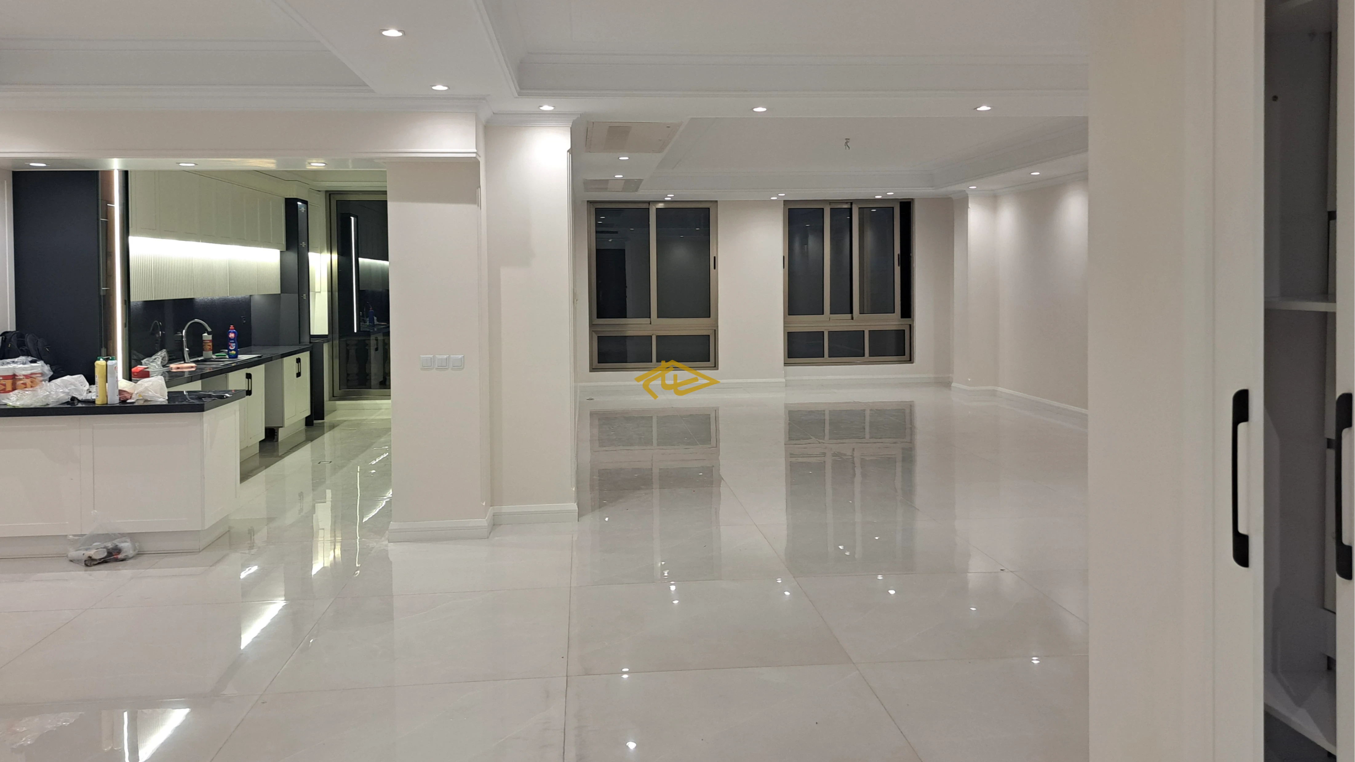 اجاره آپارتمان در زعفرانیه | ۲۹۰ متر ۴ خواب سوپر لوکس