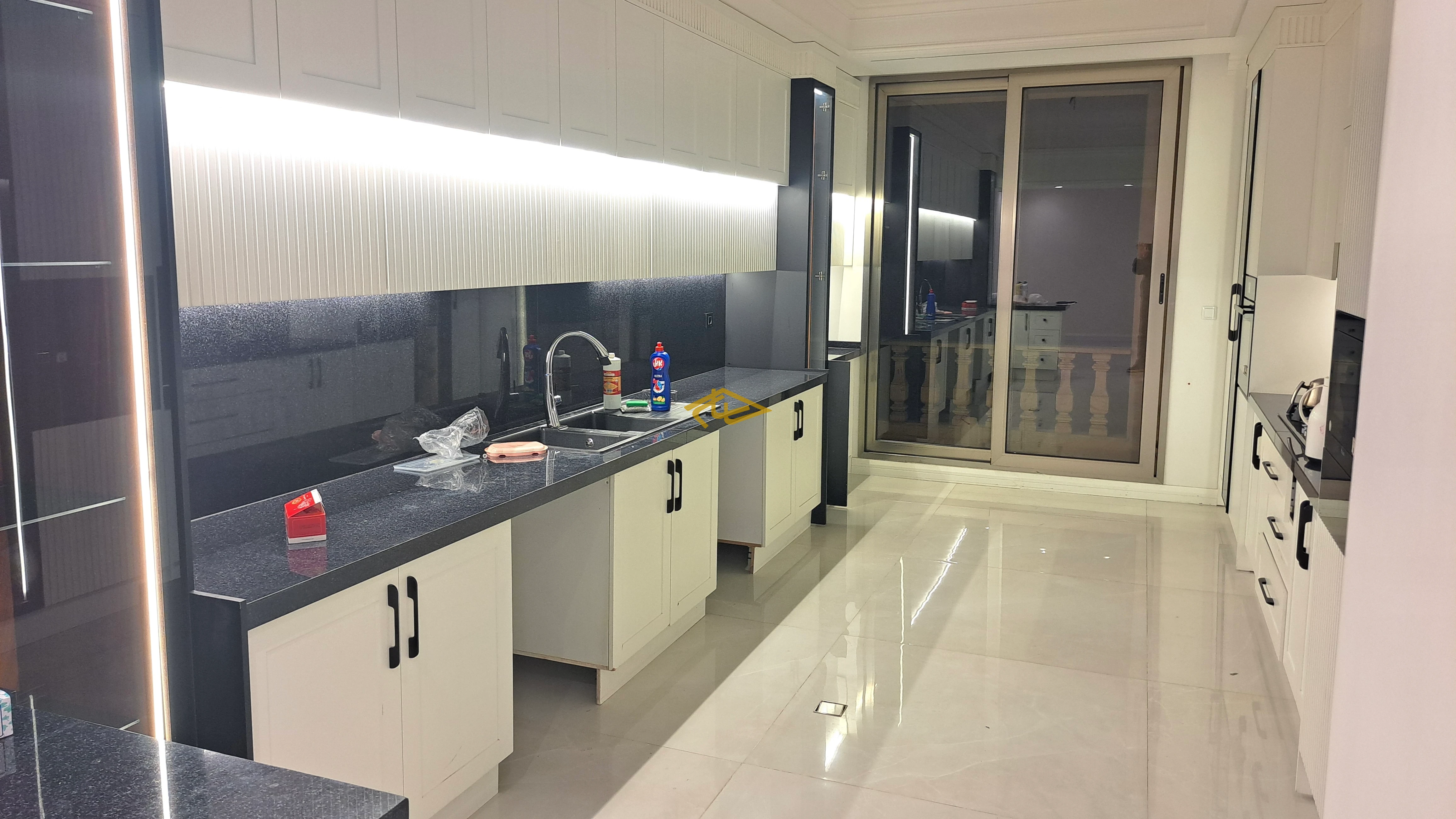 اجاره آپارتمان در زعفرانیه | ۲۹۰ متر ۴ خواب سوپر لوکس