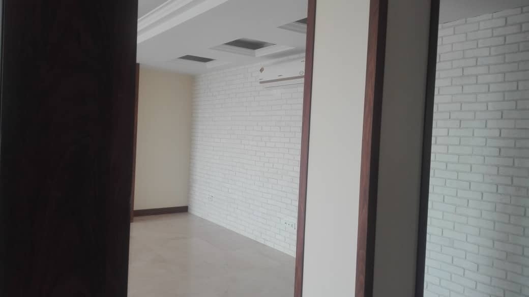 رهن آپارتمان 130 متری + 60 متر تراس در هشترودی اوین