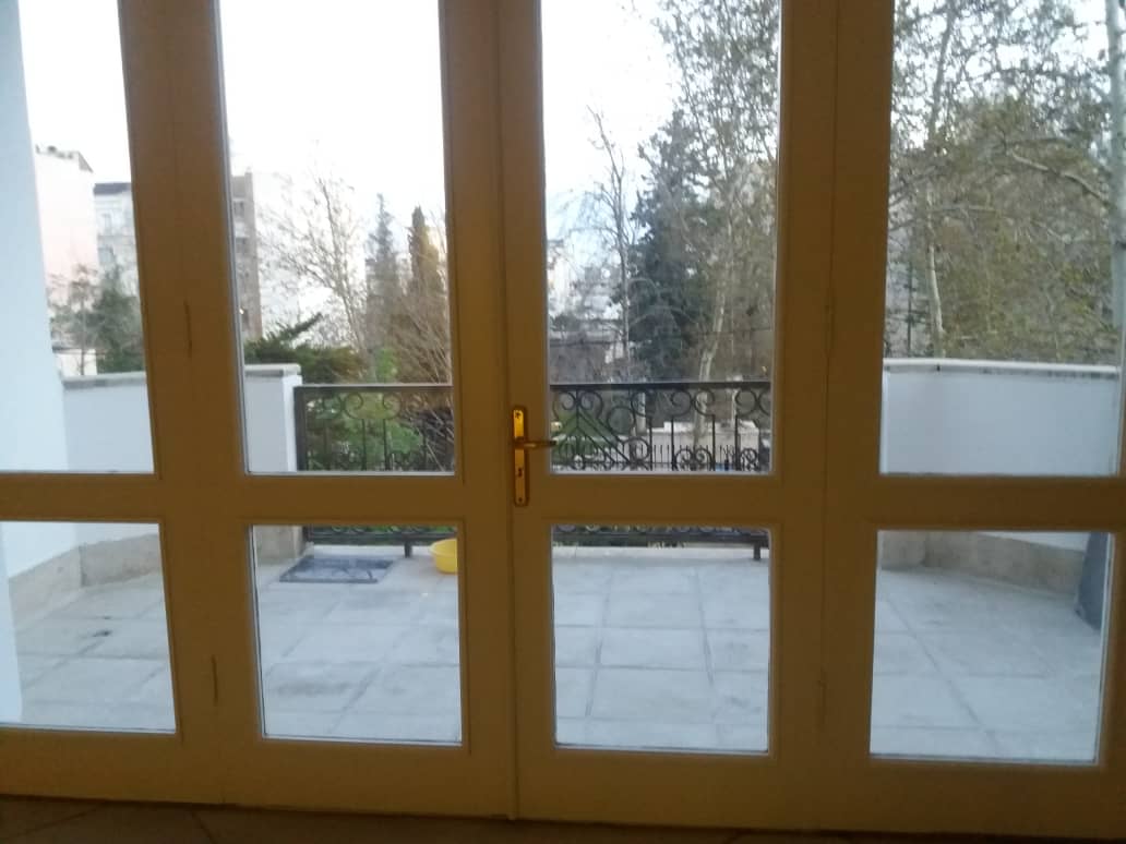 رهن آپارتمان 200 متری در میدان الف محمودیه