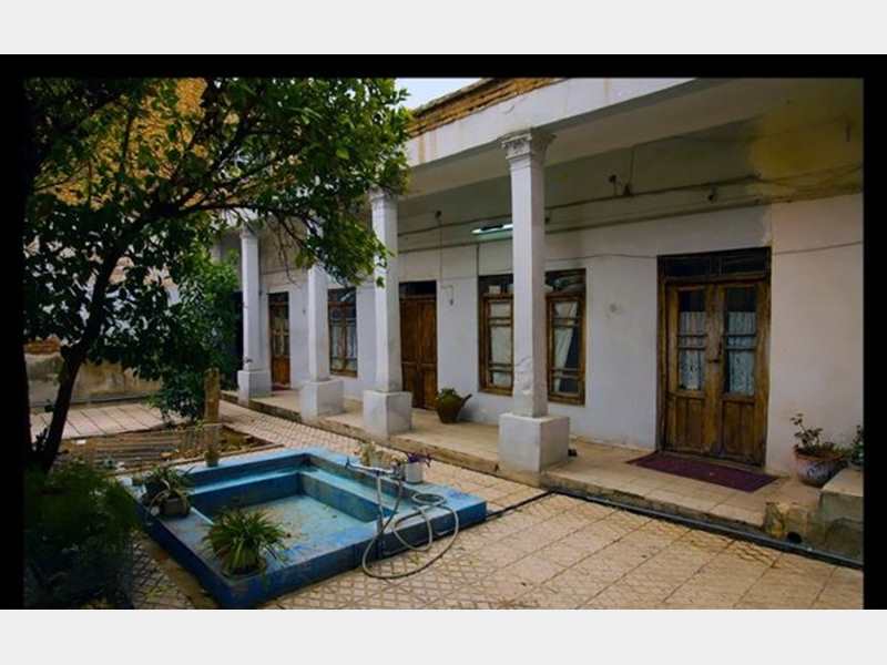 مشارکت در ساخت 611 متر زمین جنوبی در تقاطع ولیعصر و عباس آباد