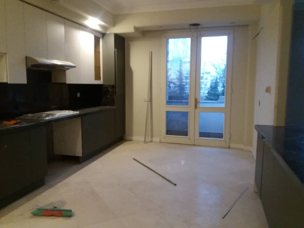 رهن آپارتمان 200متری 3 خوابه در محمودیه