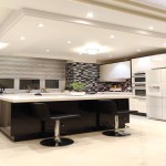 اجاره آپارتمان در اوين ١١٠ متر ٢ خواب طبقات بالا ٢ پاركينگ ويو بي نظير فول امكانات خوش نقشه دسترسي عالي در برج