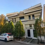 اجاره ویلای لوکس ۵۵۰ متری در زعفرانیه خیابان آبان با روف‌گاردن و چشم‌انداز کاخ سعدآباد | املاک ساسان زعفرانیه