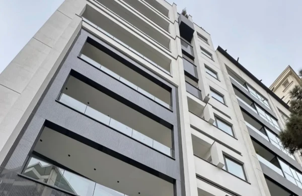 خريد آپارتمان در الهيه ٣٠٠ متر ٣ خواب تكواحدي ٥٠ متر سوئيت ٤ پاركبنگ نوساز فول امكانات سازنده بنام در ساختمان پالاتزو